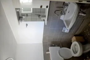 Stunning 2-Bed Apartment in Ios - Image 2
