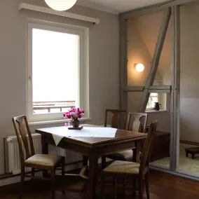 Stylishly renovated accommodation in the 'Villa Siemon' just 2 minutes from the Weser cycle path - Image 5