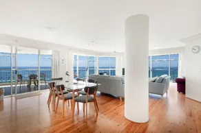 Burleigh Surf 19th floor - Image 5
