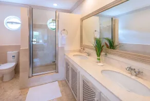 Royal Villa 19 - Image 3