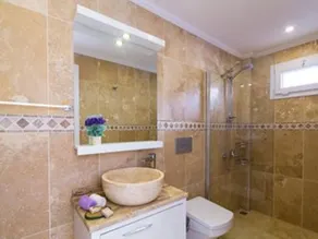 Leto Townhouse - Stylish spacious with private pool in the heart of the town - Image 2
