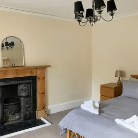 One Springfield Tain - Image 4