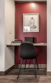 Work & Dine | Free Parking | Simple Comfort - Image 3