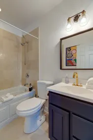 Prime Location - Close to Public Transit, Little Italy, the Medical District and UIC by AllSet Turnover - Image 3