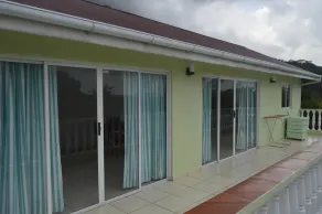 Chez Payet Airport Guesthouse - Image 5