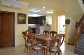 Traumvilla mit großem Außenbereich, privatem Pool und Grill. - Image 2