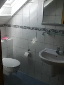 Ultra-modern furnished apartment in the beautiful Burhave - Image 3