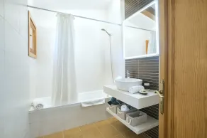 Owl Booking Villa Rafale - 5 Min Drive to The Beach - Image 2