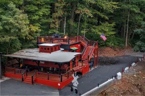 Stunning 1927 Historic RR Caboose X61 Train car with Master Suite Sleeps 4 - Image 3