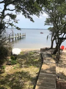 Soundfront Beach House with Kayaks, Sailboat & lots of Beach Toys! - Image 3