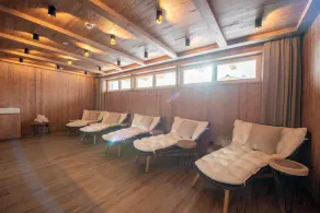 Modern apartment with mountain view, sauna, and close to the sauna - Image 5