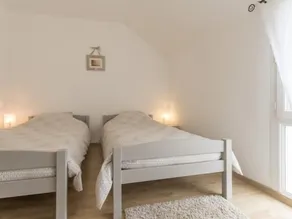 Cozy Retreat: Beach, Countryside & City - Family-Friendly with Garden & Bikes - Image 4