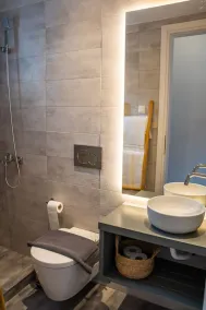 Yploui Suites - Image 4