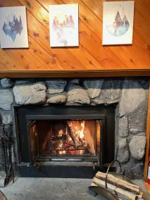 Slopeside Condo with indoor fireplace - Image 2
