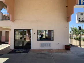 Luxury Inn - Image 5