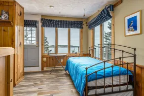 Cozy Cottage and Bunkhouse right at the Water`s Edge - Image 5