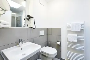 1-zimmer Apartment in Strandnähe mit Balkon und Inkl. Schwimmbad- & Saunanutzung - Image 3