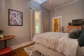 Downtown Parking   The Mary Margaret Guest Suite - Image 5