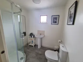 Oak Tree Cabin - Image 3