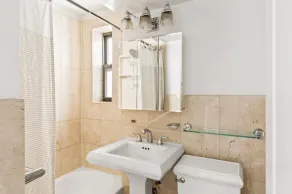 Hip Kips Bay 1BR w/ Elevator & W/D, nr 6 train, by Blueground - Image 3