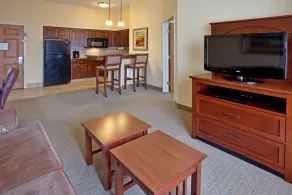 1 Bedroom | Free Wi-Fi + Breakfast, Indoor Pool - Image 5
