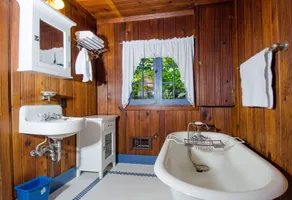 Hood Canal, 1930s Beach Cabin. 315 \"Cove med ostron! - Image 4