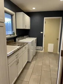 Spacious 3 Bedroom Home in a Quiet Neighborhood Near the University - Image 2