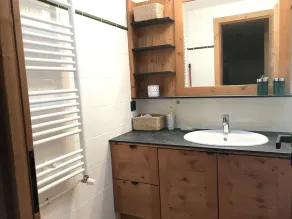 Comfortable apartment, ski-in, linens included - Image 3
