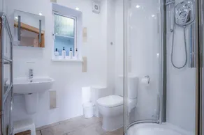 Three Cliffs Cottage - 2 Bedroom - Parkmill - Image 2