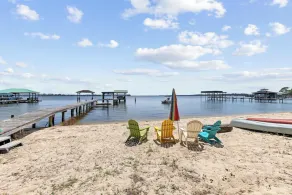 Take a look at \"The D Cottage\" on the Bay - Image 5