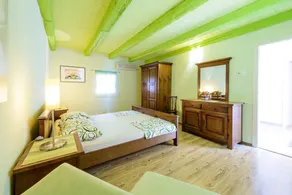 4 - Bedroom Panoramic Sea View Villa situated 100m from pebble beach - Image 5