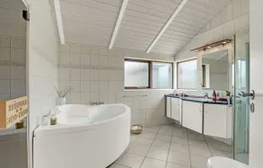 Stunning Home In Ejstrupholm With Wifi - Image 3