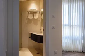 Levant Hotel - Image 4