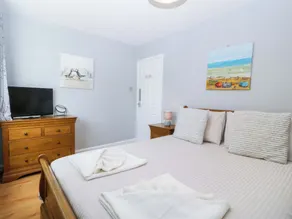 Beach House (Ty Traeth), DEGANWY - Image 5