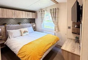 Lillardsedge Luxury Apartment Sleeps 6 with Parking - Image 5