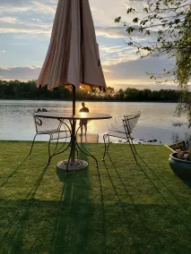 Serene Lake/Fishing Retreat w/outdoor hot tub and indoor Jaccuzzi - Image 5