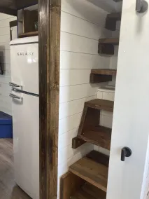 Farmhouse tiny home - Image 5