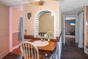 Lottie's Lookout | Spacious 3-Level Chincoteague Home Near Downtown w/ Large Yard & Pet Friendly - Image 5