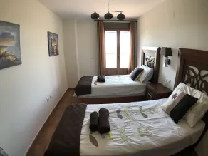 Moderne Wohnung - Panoramablick - großer Balkon & Dachterrasse - Image 3