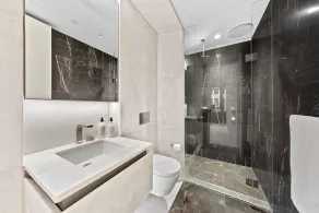 Stunning 3rd floor 2 bed apartment w/ city views - Image 3