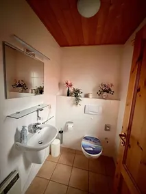 Apartment 'Ferienhaus Abendrot' with Private Terrace and Wi-Fi - Image 5