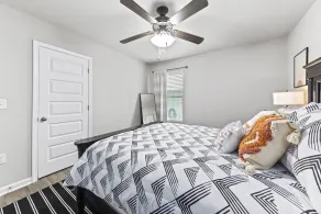 Modern & Cozy ☀ Close to Beach ☀ 4 Bedrooms ☀ 2 Full Baths - Image 4