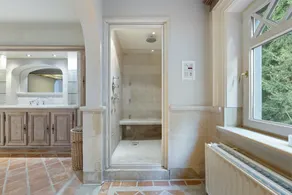 Majestic Holiday Home in Manhay with Private Swimming Pool - Image 5