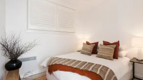 Chic Palm Beach Holiday Home - Image 3