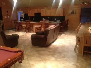 \"Propre / maintenu entièrement meublé et luxueux LODGE\" -Blue Marlin Lodge - Image 4