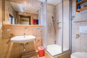 Spacious Apartment in Salzburg near Ski Area - Image 4