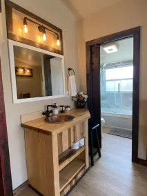 The Stylish Ranch With a Beautiful Relaxing Porch - Image 4