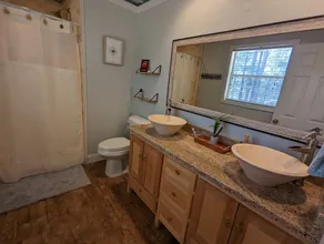 \"THE CRESCENT\" - Lakefront heaven w/ big views, sunset, private cove & hot tub - Image 2