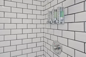 BRAND NEW, Private Parking, Stylish 3bedroom house - Image 3