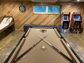 Giant chalet with private lake access. Hot tub. pet friendly. ultimate game room - Image 2
